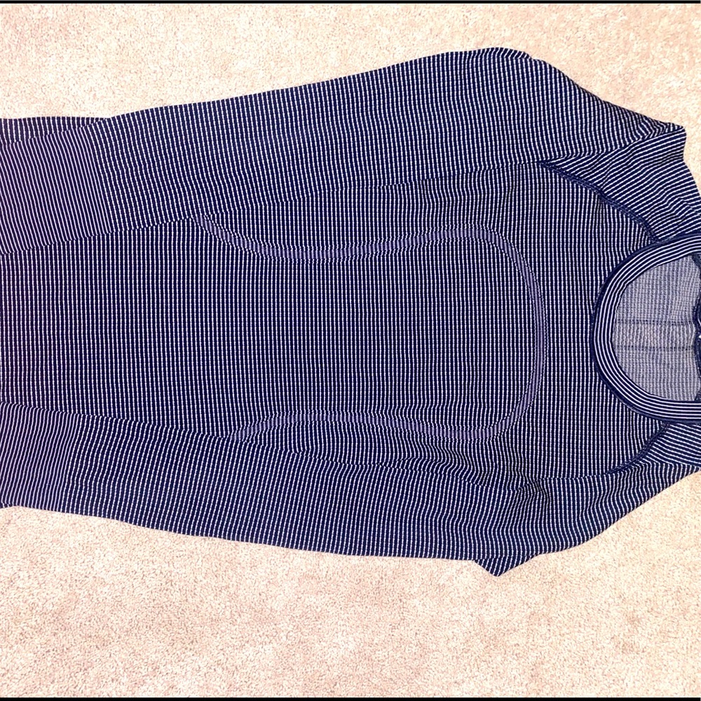 Lululemon top
